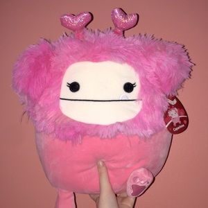 Caparinne the bigfoot Valentine’s Day edition squishmallow